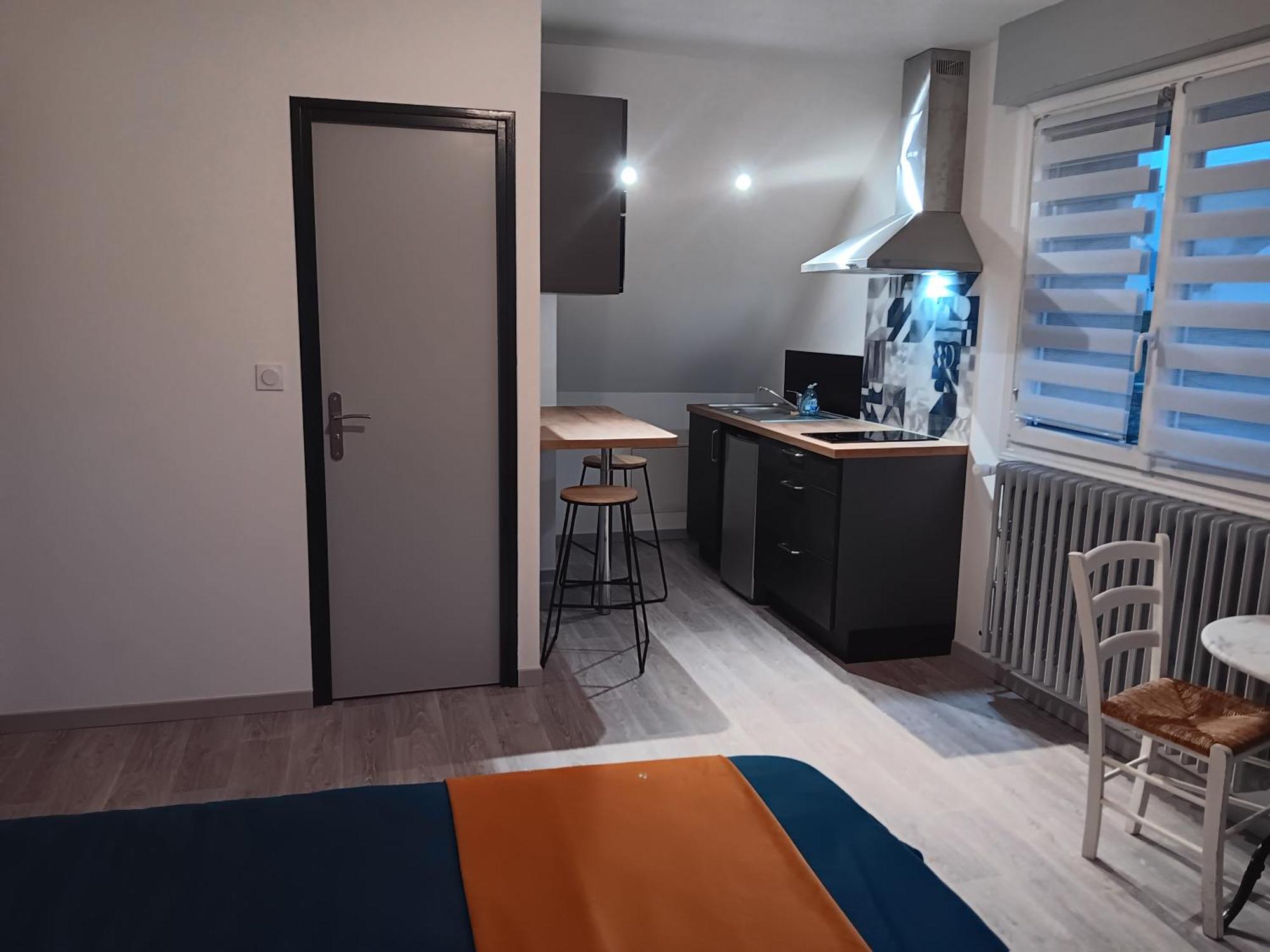 Studio Est Proche Centre Ville Loudéac Exteriér fotografie